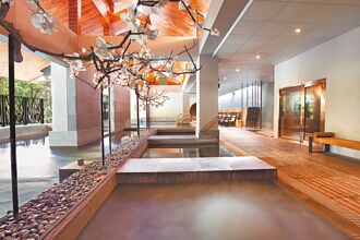 線上旅展下殺2折 年節美食提前部署