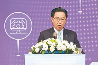 民主啟發陸 邱垂正：台灣永不投降