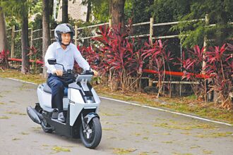 三陽全新增程式電動機車 一桶油最高跑325km