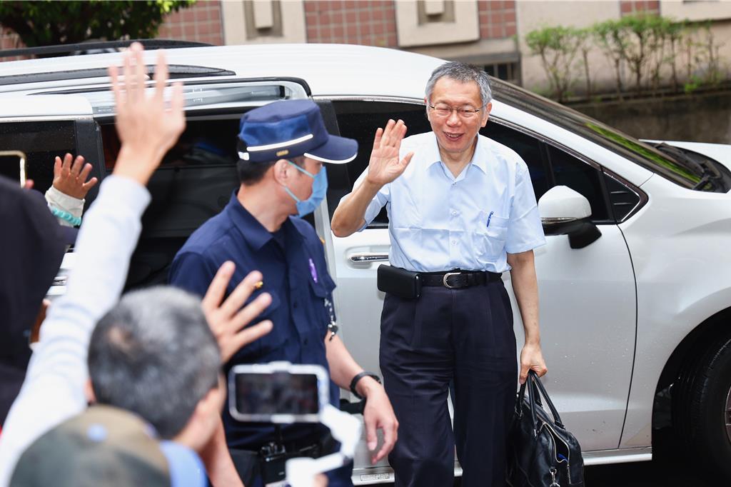 備戰2026？ 柯文哲突脫口：我自動請纓去住南部