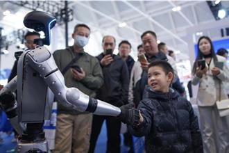 硅谷陷「中国痴迷」 外媒：他们创造未来、我们困在过去