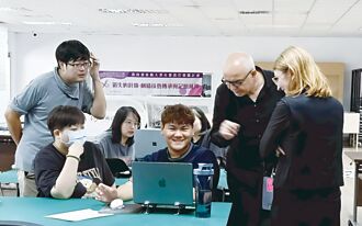 南應大刺繡設計季 藝術家跨域對話