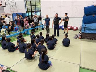 小小警察營 逾260位學童 遊戲中學安全、懂守法
