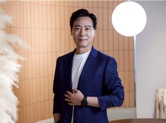 孝亲奖》尹昭德为母发愿茹素39年不间断！送98岁老父回老家归根