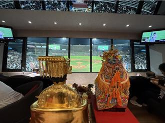 「雙媽會」看棒球！桃園慈護宮攜手中壢仁海宮進球場