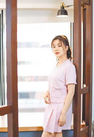 楊小黎戒戀愛腦當女王