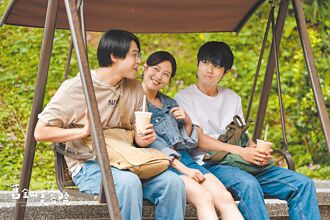 劇中曖昧連晨翔 劉品言找回20歲粉紅泡泡