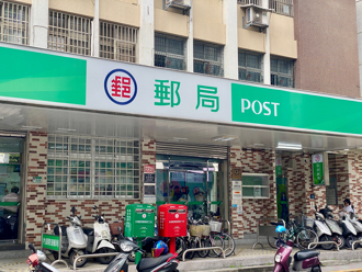 郵局新制上路 全台百處ATM夜間領錢「單筆限1萬元」