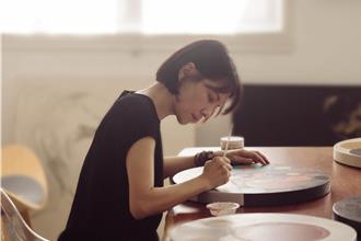 李心洁首度移师香港举办画展　亲写情书忆生活点滴