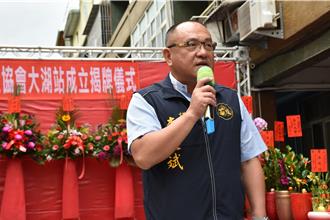 國民黨準主席鄭麗文27日下午拜訪苗栗縣長鍾東錦  鍾東錦當面建議未來苗栗縣黨部主委由議長李文斌接任