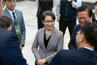 肯定優良商人得獎者   蕭美琴：政府已提一系列措施協助產業因應關稅挑戰