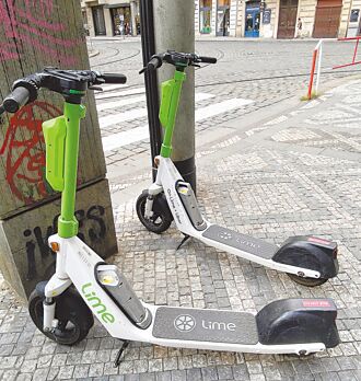 電動滑板車趴趴走 交部年底推指引