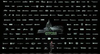 黃仁勳特別點名3大台廠！Blackwell訂單爆衝5千億美元 革命性優勢曝光