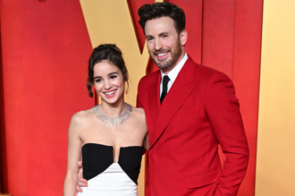 「美国队长」娶小16岁妻悄悄当爸！爱女冠双姓泄特殊意义