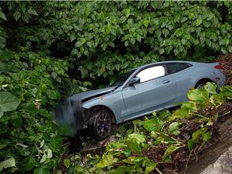 北投男開百萬轎車失控墜坡  苦笑怕被朋友笑技術差