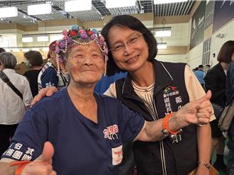 103歲阿嬤站C位！臺中C據點成果展爆紅 活力秘訣竟是這件事