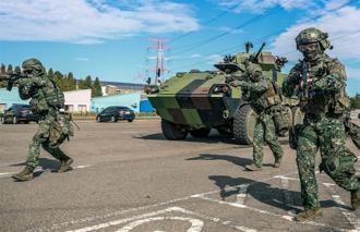 【陸勝1號操演】「攻防易勢」火力支援演練 驗證防衛戰力
