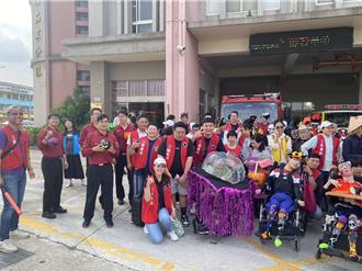 八德教養院萬聖節踩點 茄苳消防分隊暖心接待