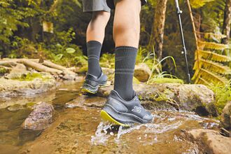 耐操防水鞋 雨天通勤透气有型