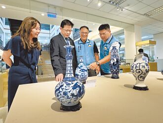 金大青花瓷展 艺师展匠心