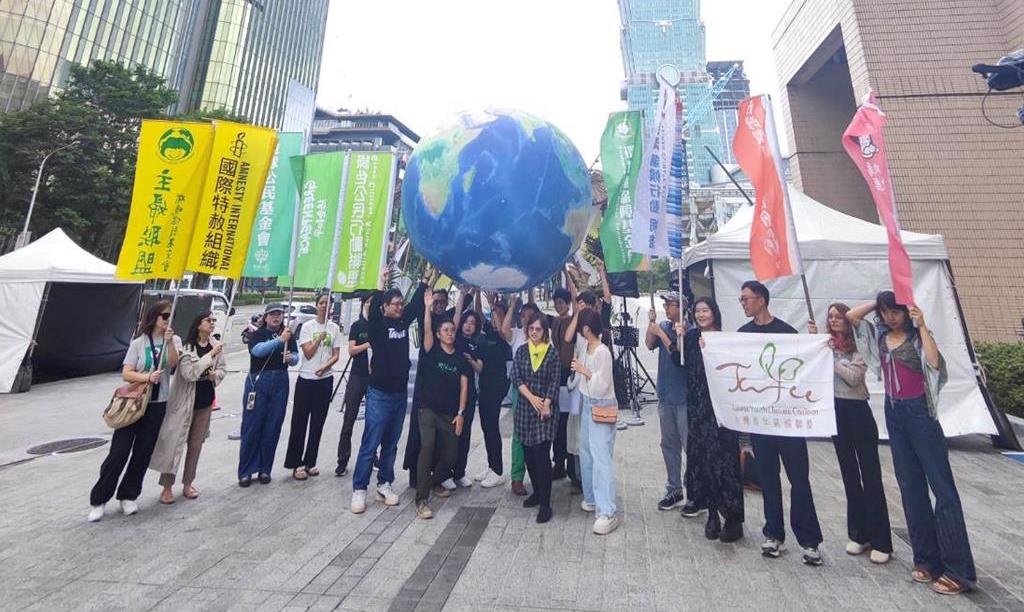 2035年減碳52％！環團「為氣候而走」 籲重視氣候調適