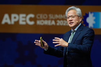 黃仁勳親曝與韓AI重磅合作  台灣小心了？科技人最新分析