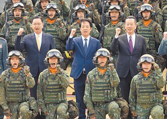 地表最强战车成军 赖揭登步情缘