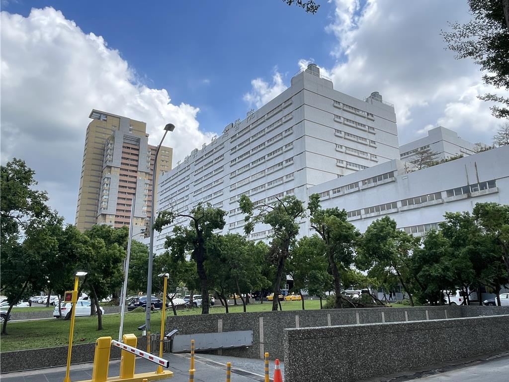 高雄長庚突停電！備用機啟動黑煙竄 院方曝原因