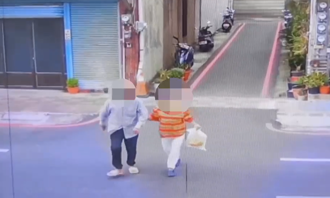 驚悚瞬間曝！特斯拉酒駕撞行人 新竹80旬夫妻雙亡
