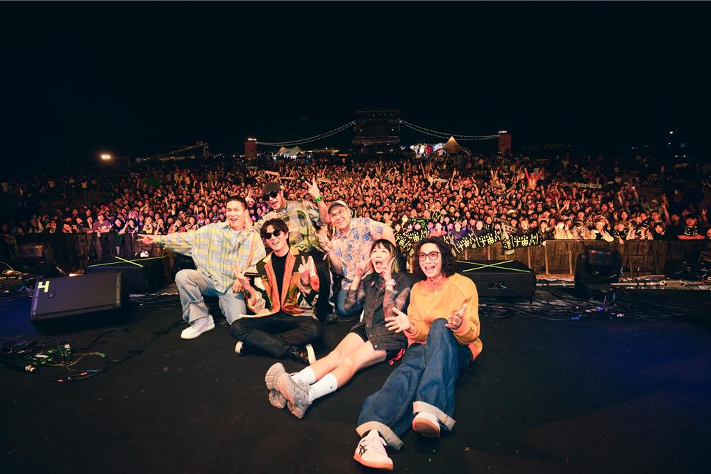 宇宙人後台巧遇怕胖團竟大動手腳？ 戲稱對彼此全身「再熟悉不過」