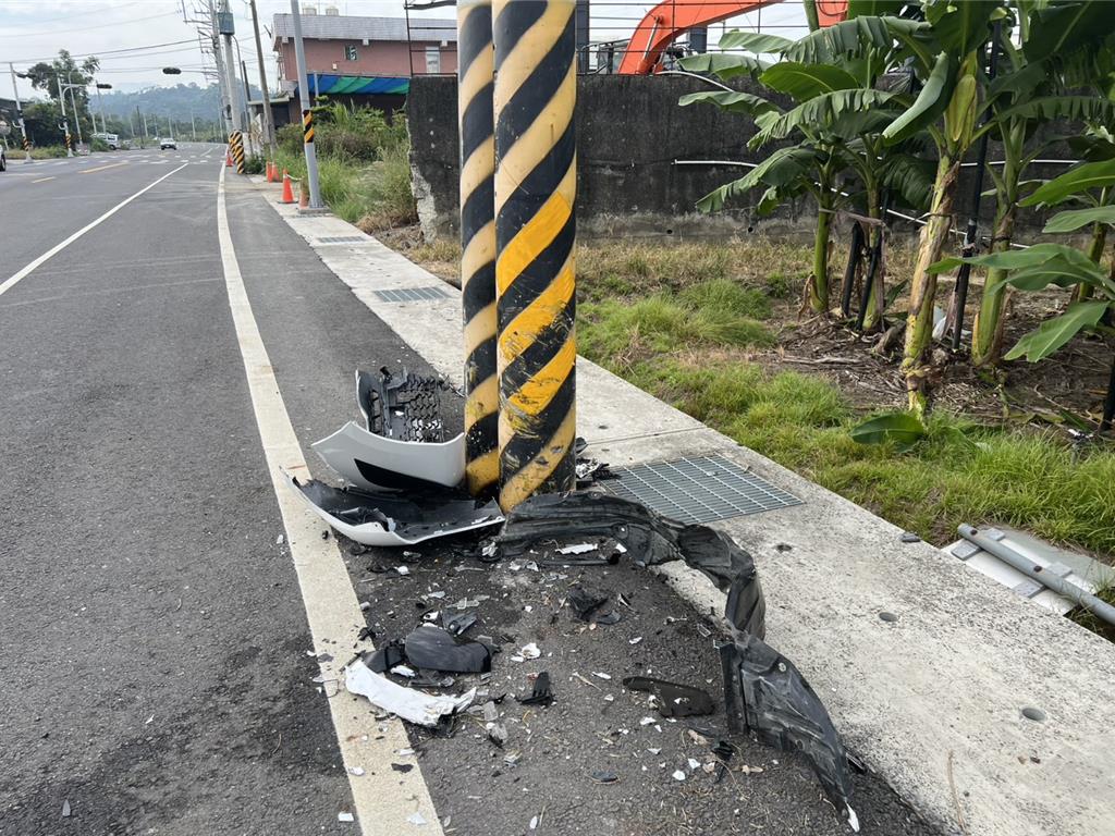 母親開車自撞電桿害2歲女童斷頸亡   相驗拍電腦斷層釐清死因