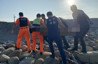台南曾文溪口「月牙湾道」惊见浮尸　家属悲痛到场指认
