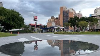 夜晚水光倒映街燈！台東「城市嘉明湖」浪漫爆表