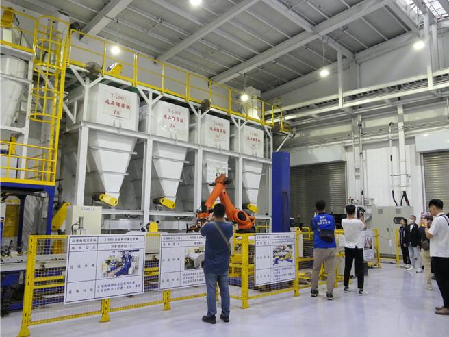 環境部應統籌廚餘去化與資源化作業，並整合農業部及地方政府量能，推動集中蒸煮與全程監控機制，確保防疫與資源利用並重。（張朝欣攝）