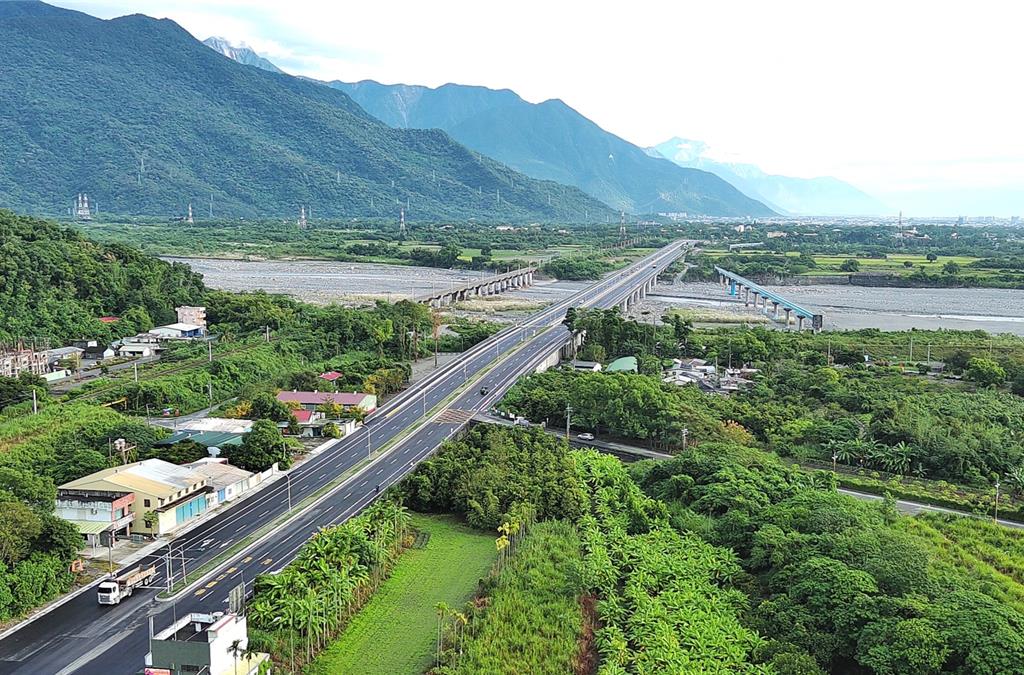 花蓮木瓜溪橋改建5年！11月7日竣工 通勤更順暢