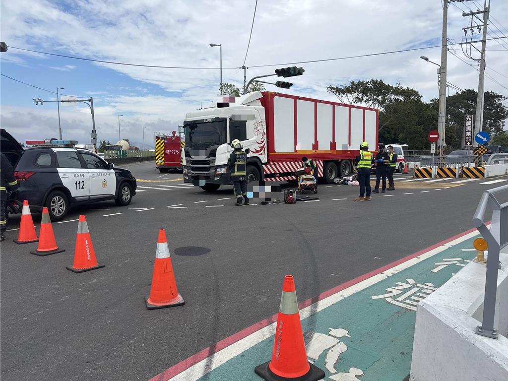 台中神岡死亡車禍！71歲女遭貨櫃車輾過　當場身亡