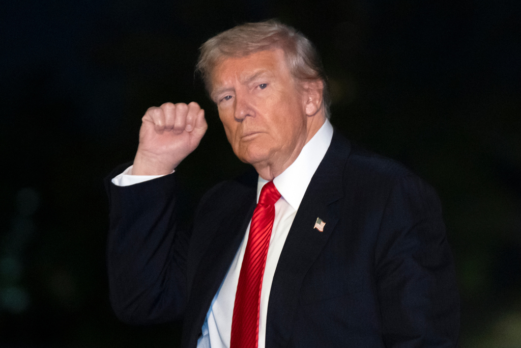 CNN民調川普負評創兩任期新高！經濟嚴峻比例達72％