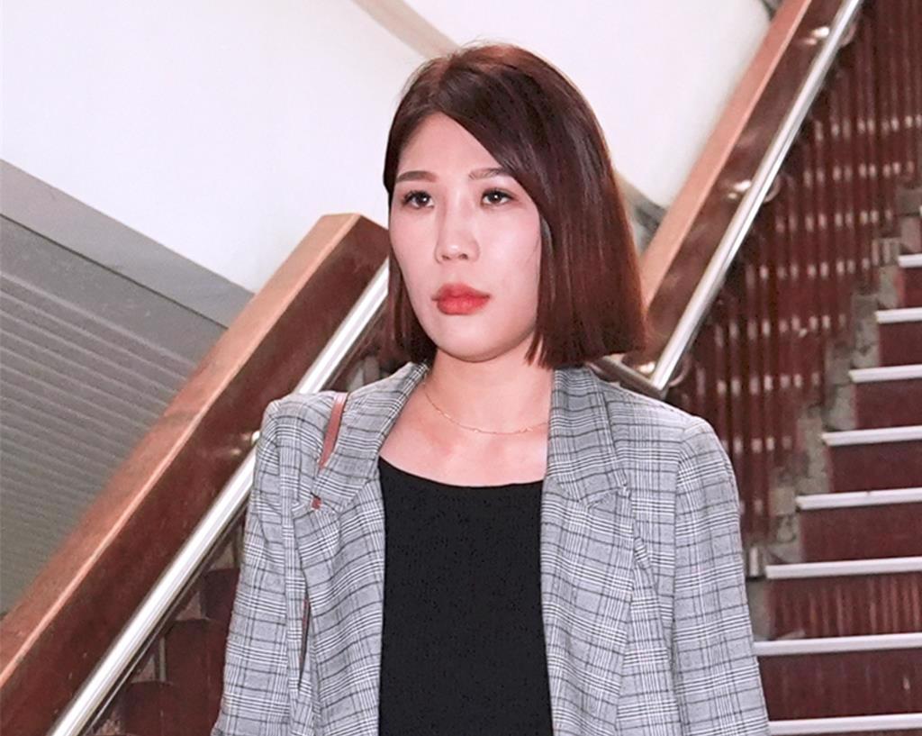 馬郁雯參選中正萬華 掃市場竟被喊「馬檢」 尷尬反應曝