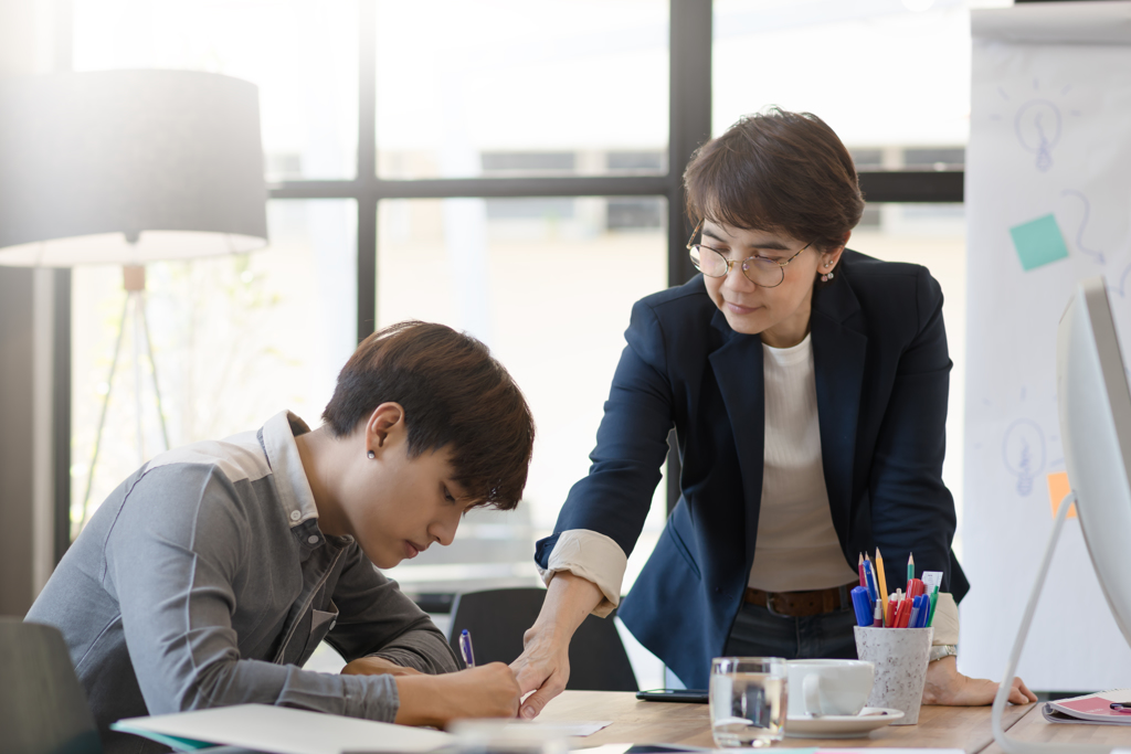 4生肖11月中旬事業機遇多 屬羊被挖角 待遇翻倍