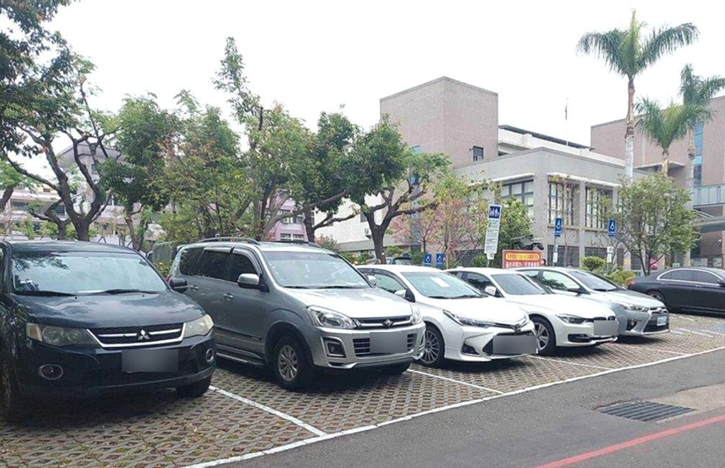 台中推社區開放共享車位 遭疑圖利特定人士 犧牲民眾安全