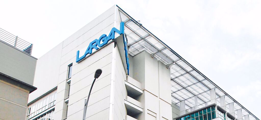 iPhone 17助攻到頂？大立光10月營收持平 董座林恩平早暗示了