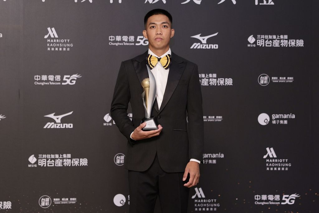 中職》林詩翔啾啾很搶眼 吉祥物的尾巴做的