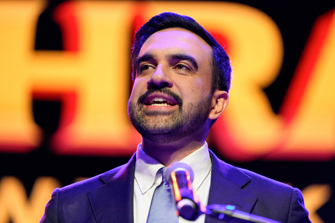 紐約嚴重的「食物沙漠」問題——亦即在許多低收入社區，居民無法在合理距離內購得新鮮、平價的蔬果，準紐約市長曼達尼成功掀起「公營」與「私營」超市的激辯。（美聯社）