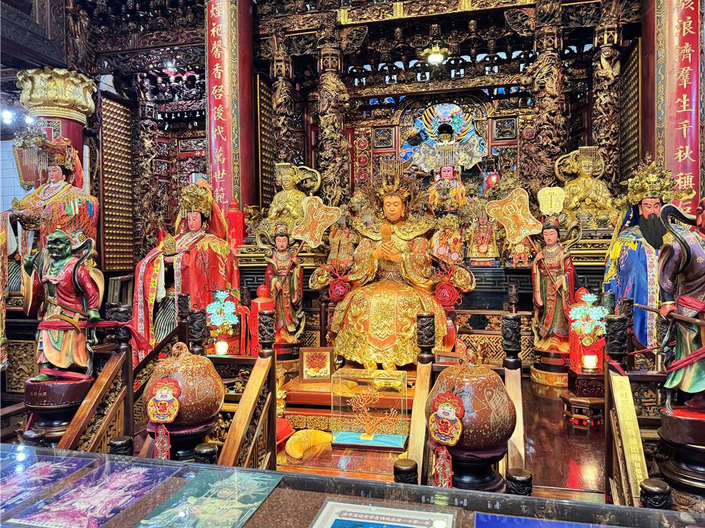 南方澳進安宮2嫌台北、台中落網 3千萬黃金、珊瑚飾品全追回