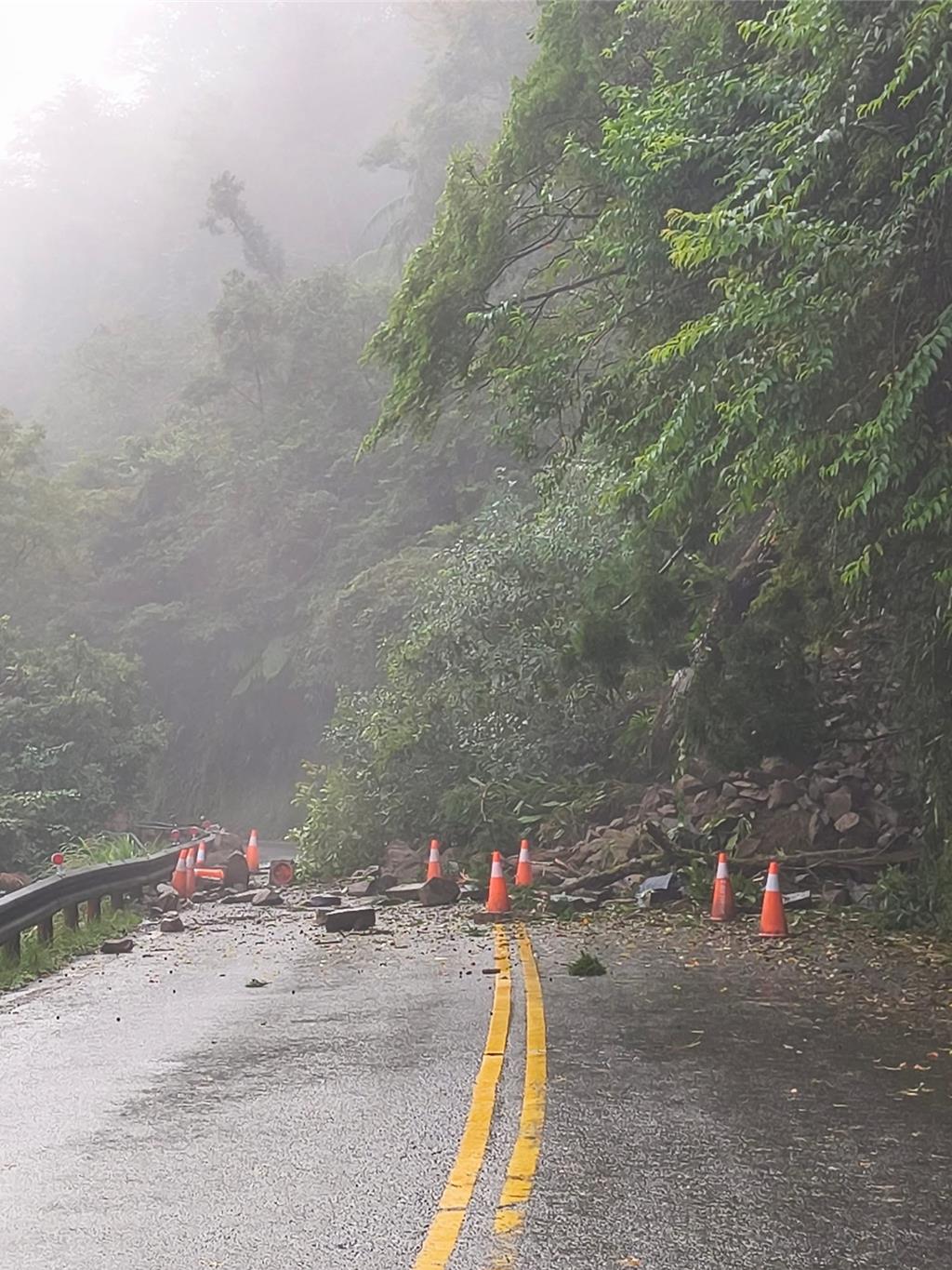 宜蘭太平山「宜專一線」土石崩落!道路一度阻斷 搶修後恢復通行