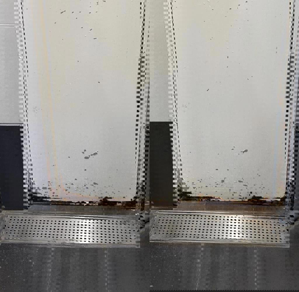 故宮廁所門生鏽遭批丟臉 院長坦言疏忽：已粉刷處理