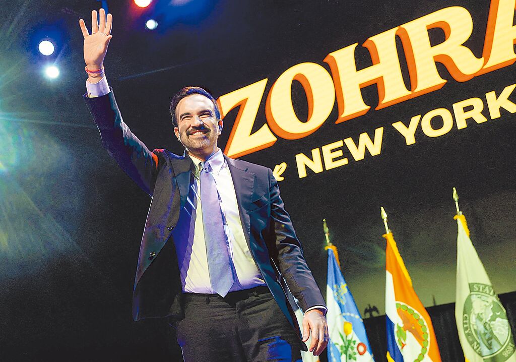 海納百川》藍色晨光或紅色餘燼:一場美國民主的試煉(方述斌)