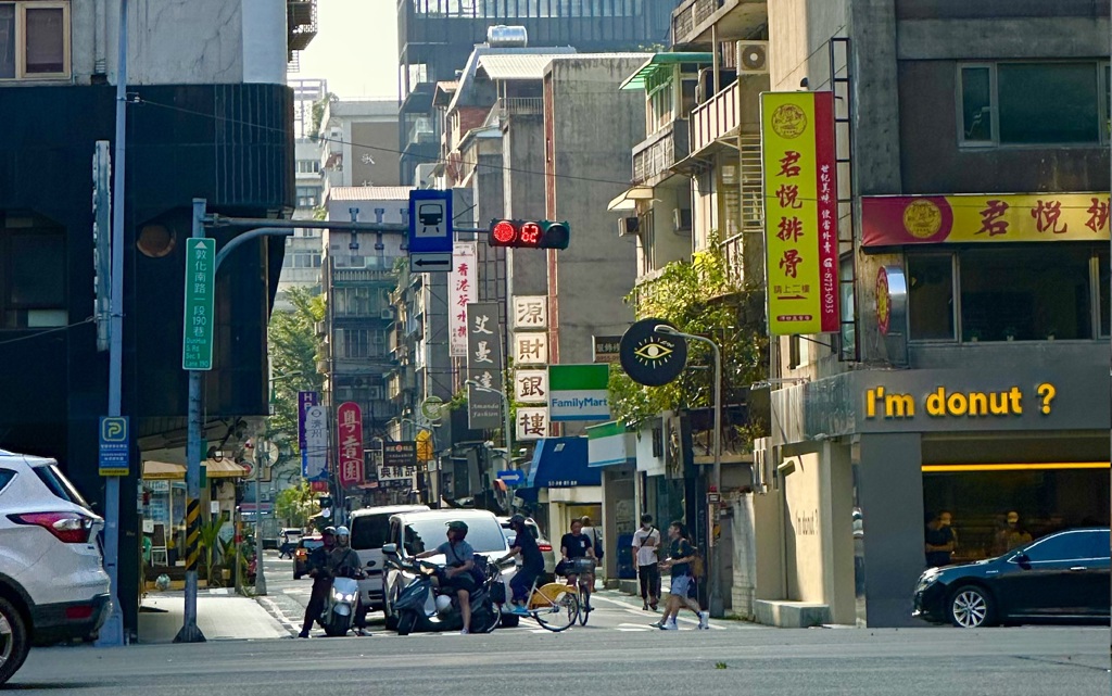 東區百貨更迭 信義房屋：在地客仍強撐住宅需求