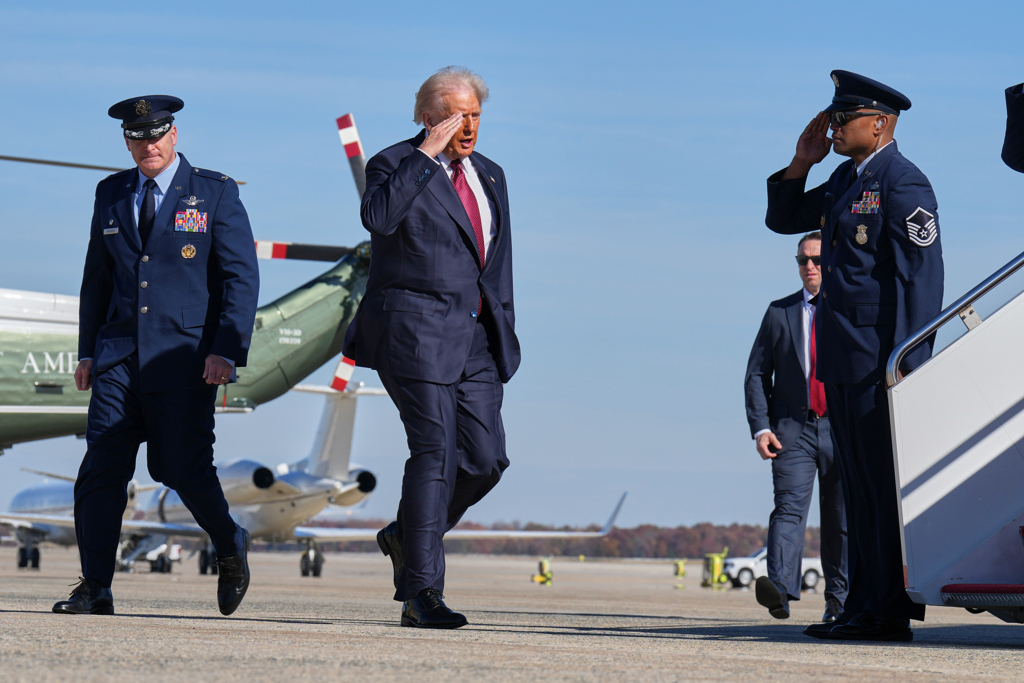 川普前一天才出入!美軍安德魯基地收不明粉末 多人不適
