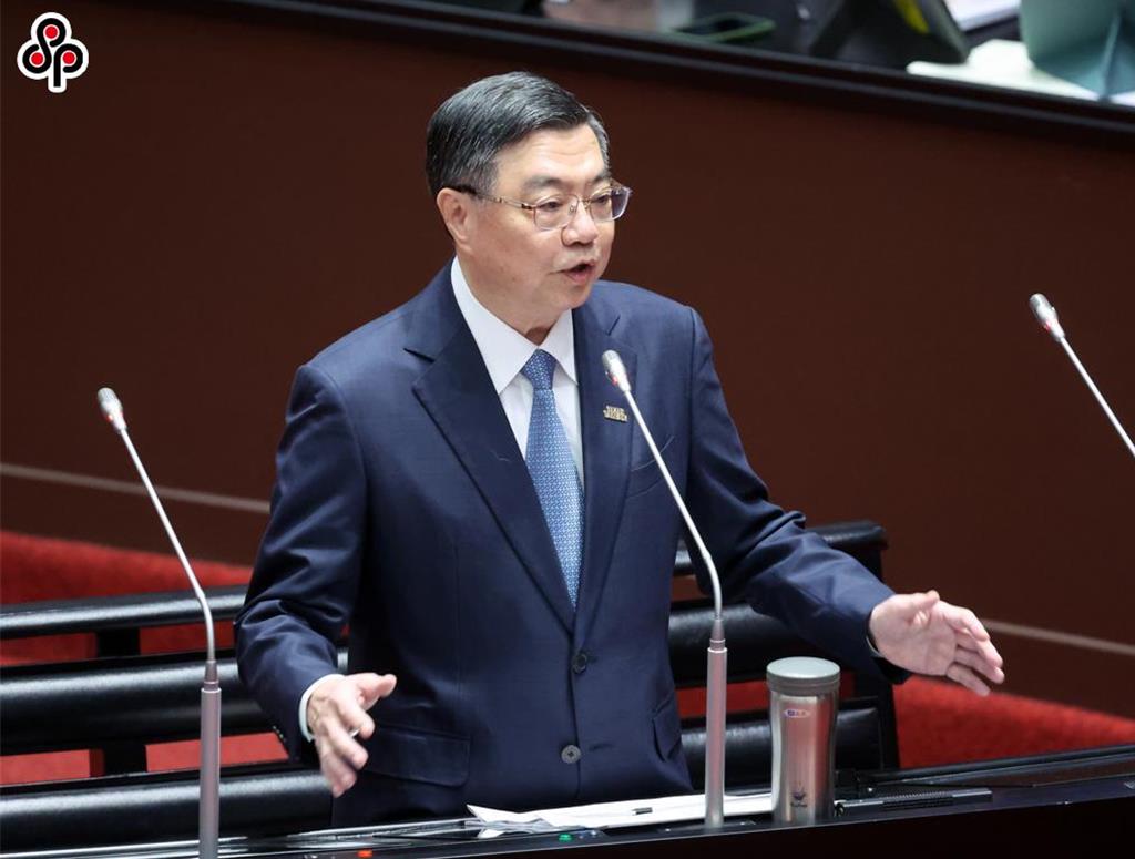 明赴桃機視察 卓榮泰：邊境管理只有更趨嚴